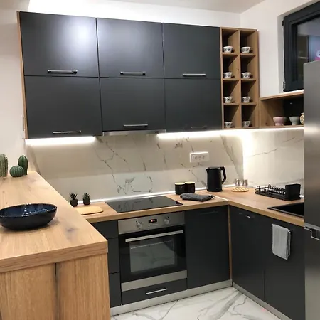 Slavija Square Apartment *